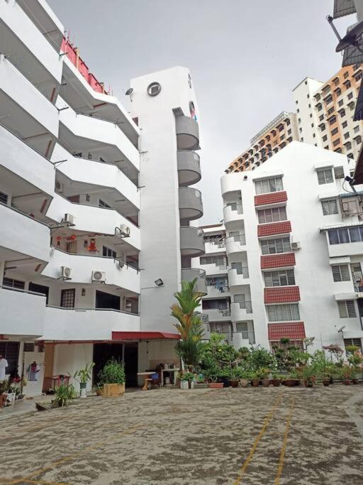 Fuji Home Bayan Lepas Luaran gambar